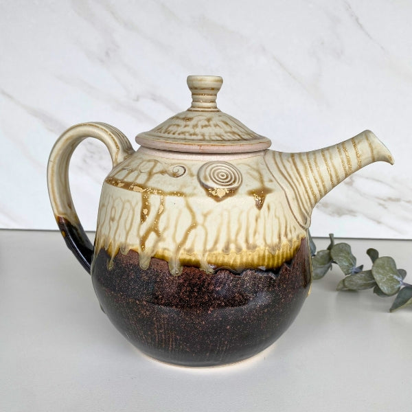 Cream Ash Teapot | Parsons Pottery | boogie + birdie