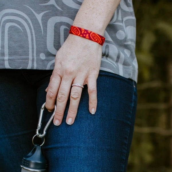 Every Child Matters Wristband | 0.5" Wide - Tsimshian/Ts'mysen | Native Northwest | boogie + birdie