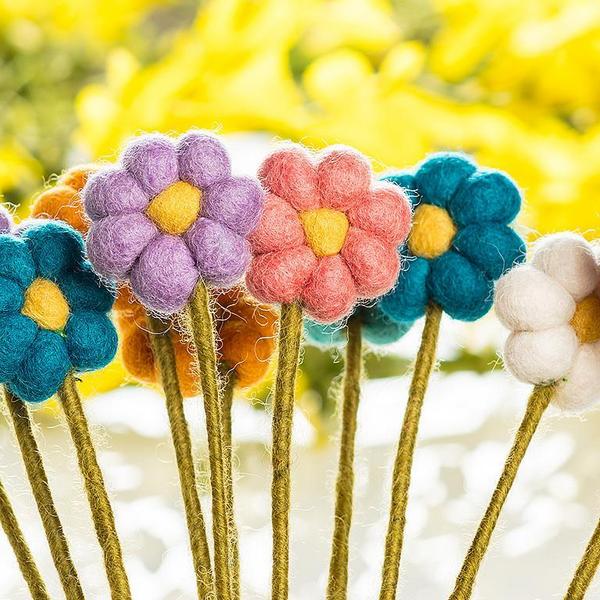 Assorted Daisy Felt Pompom Flowers | Decor | boogie + birdie
