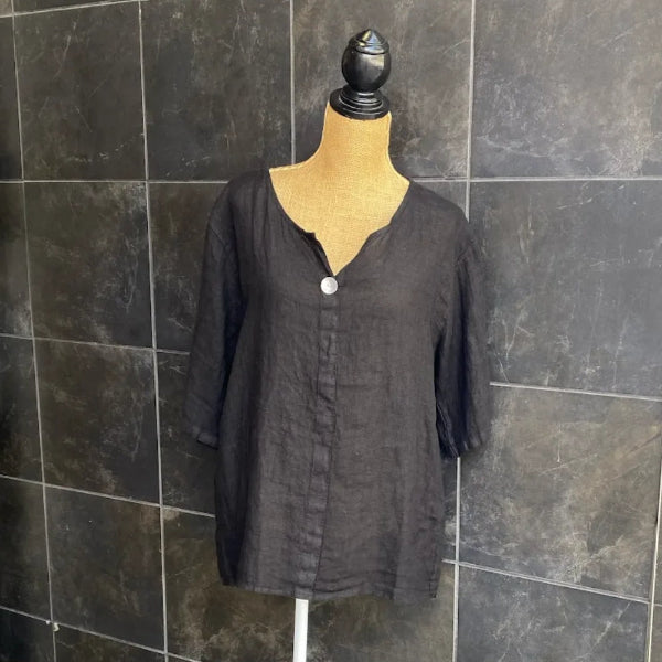Black Linen Top with Button | Beyond Capri | boogie + birdie

