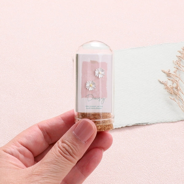 Daisy April Birth Flower Stud Earrings | Attic Creations | boogie + birdie