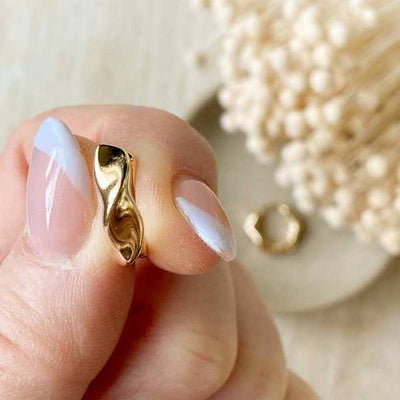 Gold Chloe Hoops (CHL-HOO-25) | Agaveh Girl | boogie + birdie