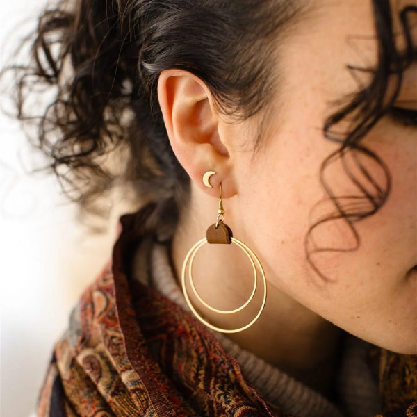 Brown Leather & Brass Circles Drop Earrings | whitebirch handmade | boogie + birdie