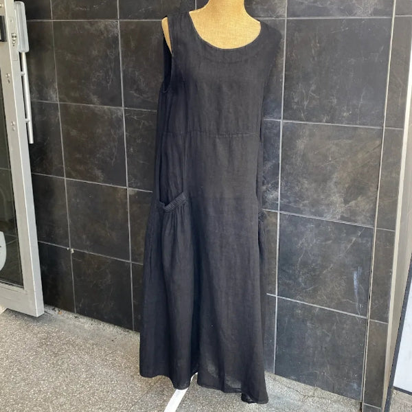 Black Linen Dress with Pockets | Beyond Capri | boogie + birdie


