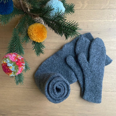Dark Grey Wool Mittens | Julie Sinden | boogie + birdie