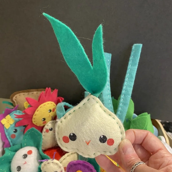 Garlic Catnip Toy | Puddin Paws | boogie + birdie