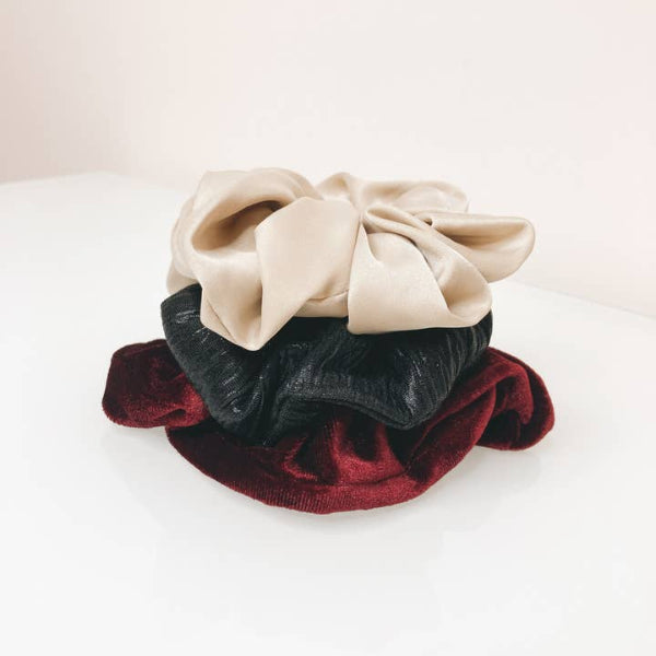 Festive Red Trio Scrunchies | Kitten Claws Clips | boogie + birdie