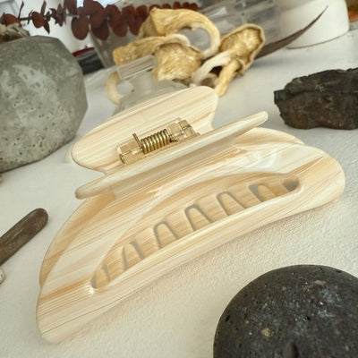 Cream Medeem Hair Claw (HC25MEDEEM-BC) | Pika & Bear | boogie + birdie