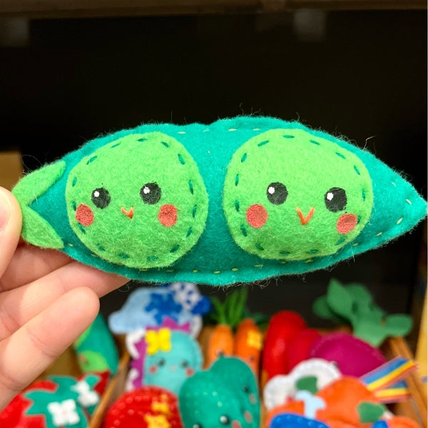Pea Pod Catnip Toy | Puddin Paws | boogie + birdie