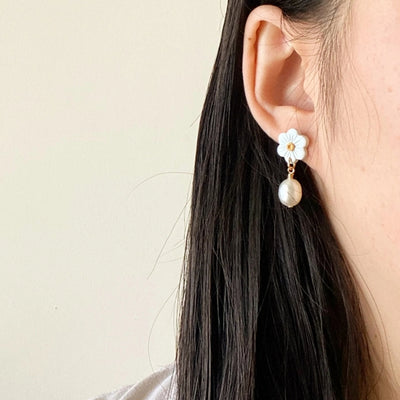 Peach Pearl Daisies Gold Drop Earrings | Wildberry Studio | boogie + birdie