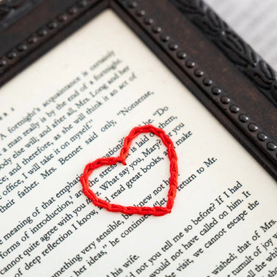 "Read Good Books" Heart Embroidered Artwork - Brown Frame | boogie + birdie
