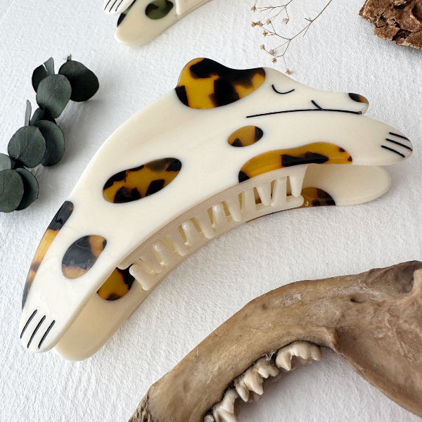 Tan Dozis Dog Hair Claw  | Pika & Bear | boogie + birdie