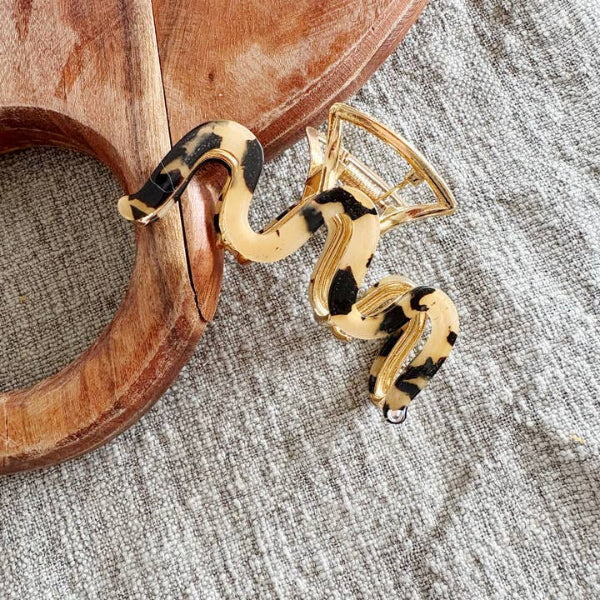 Tortoise Wavy Hair Claw | Kitten Claws Clips | boogie + birdie