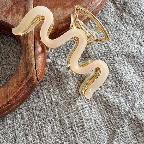 Peach Wavy Hair Claw | Kitten Claws Clips | boogie + birdie