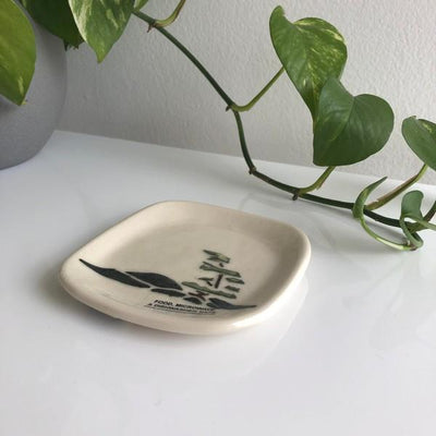 Windswept Tea Bag Holder