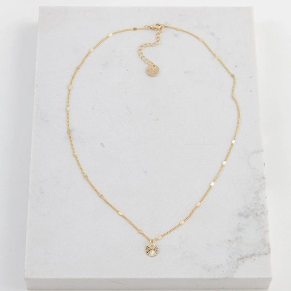 Gold Everly Circle Necklace